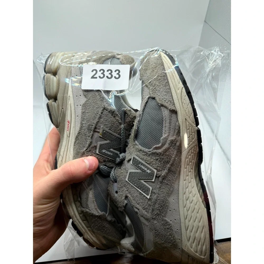 New Balance 2002R M2002RDM Mens 8.5 D Sneaker Protection Pack Gray Suede‎ Shoes